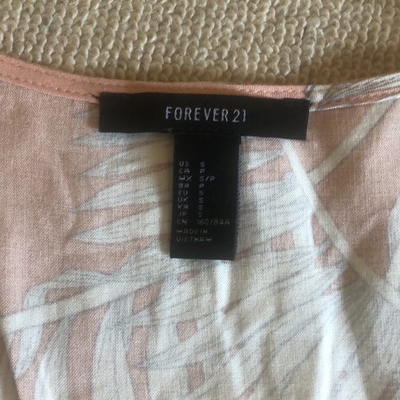 Palm leaf print romper - Picture 9 of 12